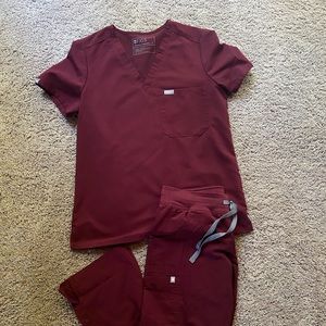 FIGS Burgundy Catarina/Kade Size Small/Small Petite